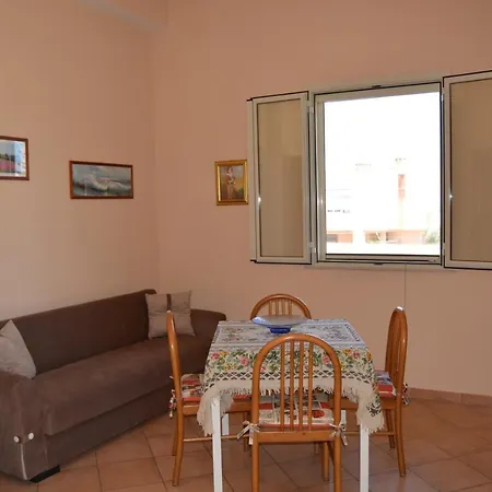 Apartment Lu Noto *