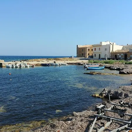 Lu Noto *
