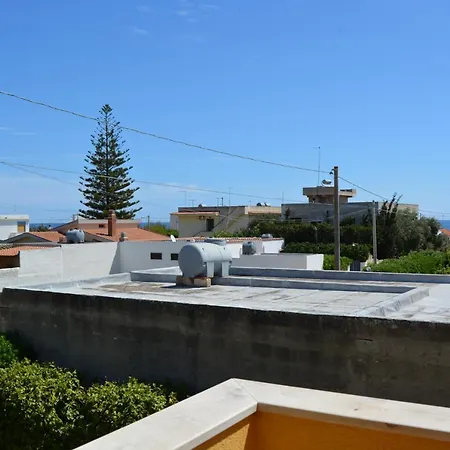 Lu Noto *